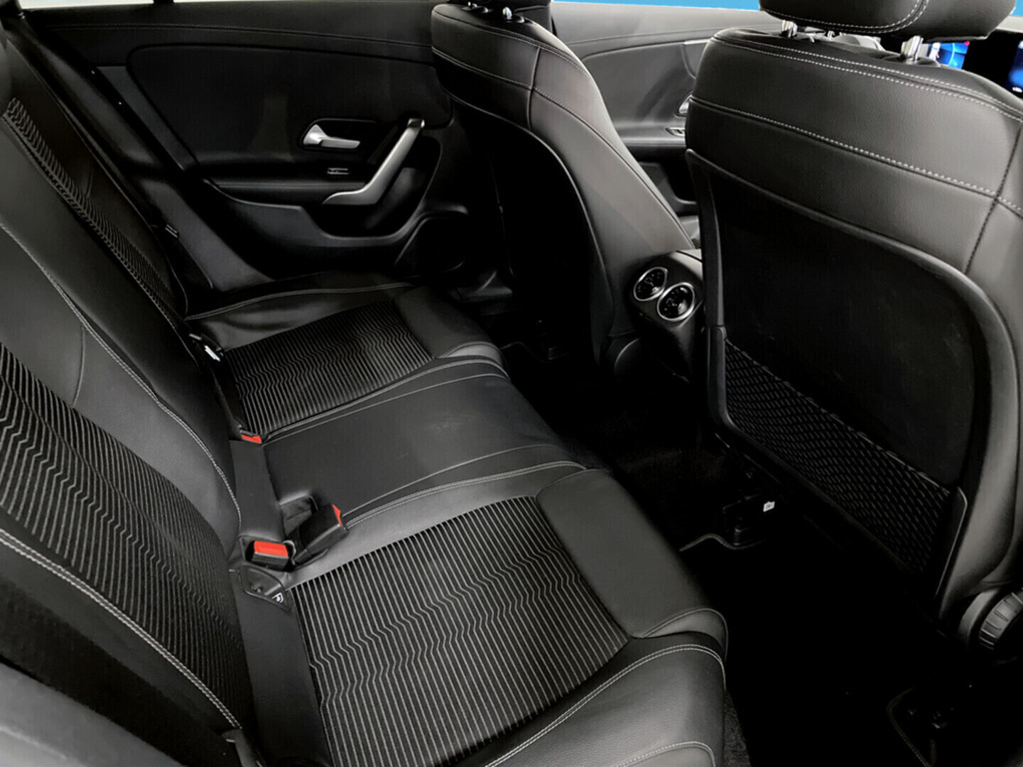 MERCEDES-BENZ CLA 2019