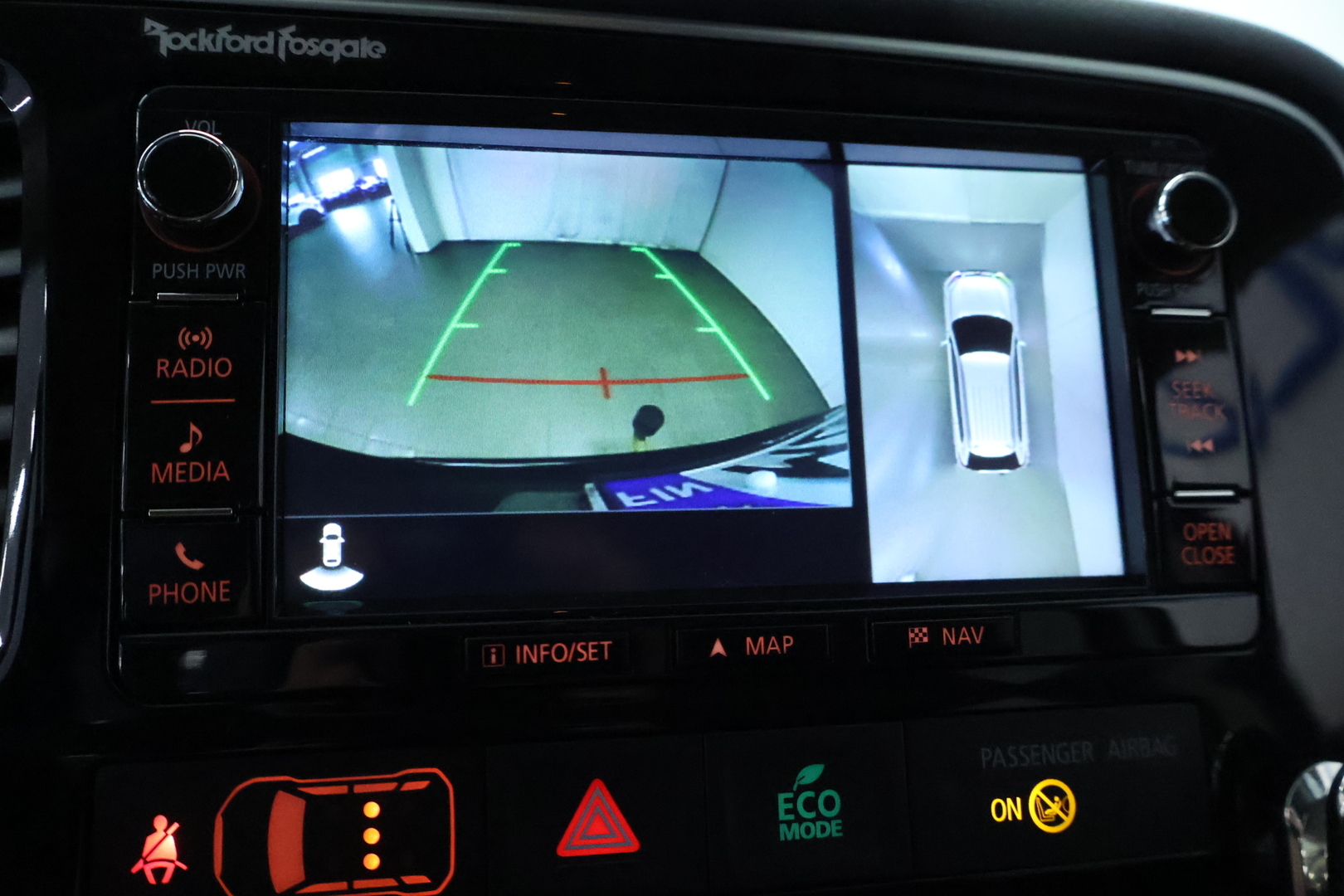 MITSUBISHI Outlander PHEV 2016