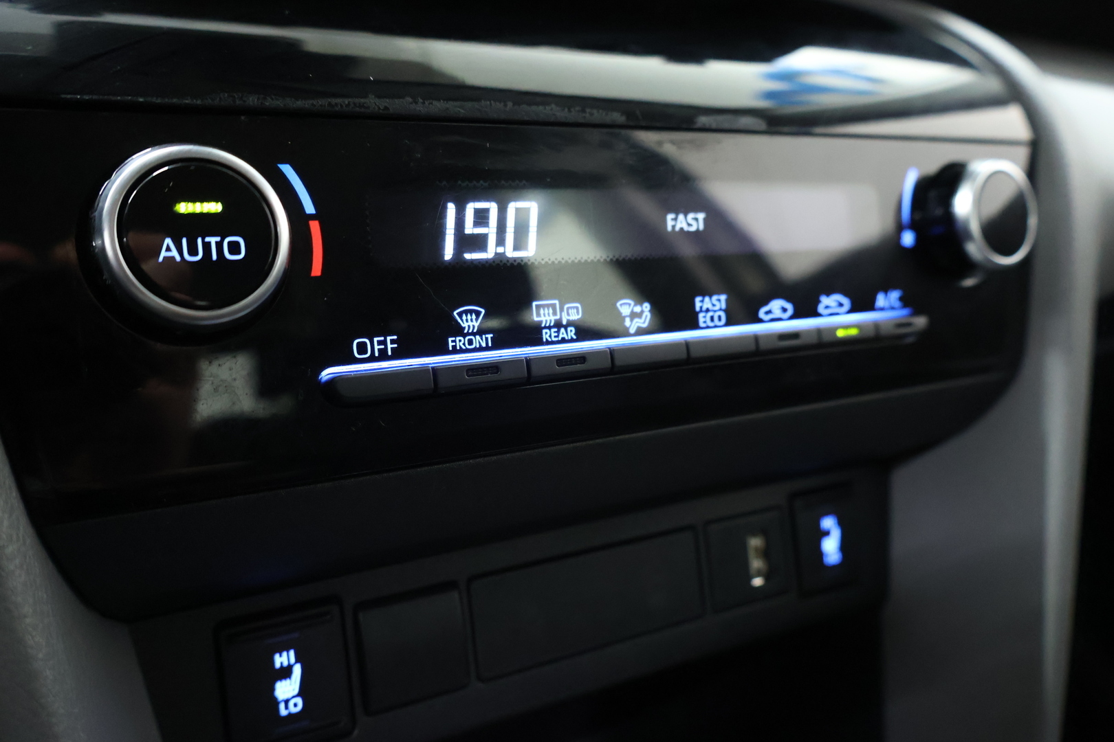 TOYOTA Yaris Cross 2021