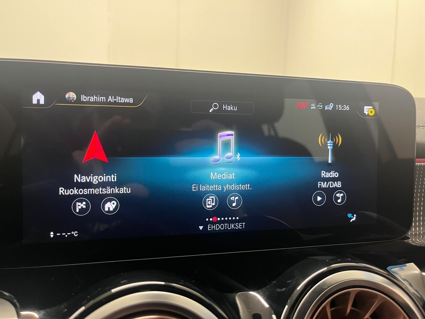 MERCEDES-BENZ EQB 2022