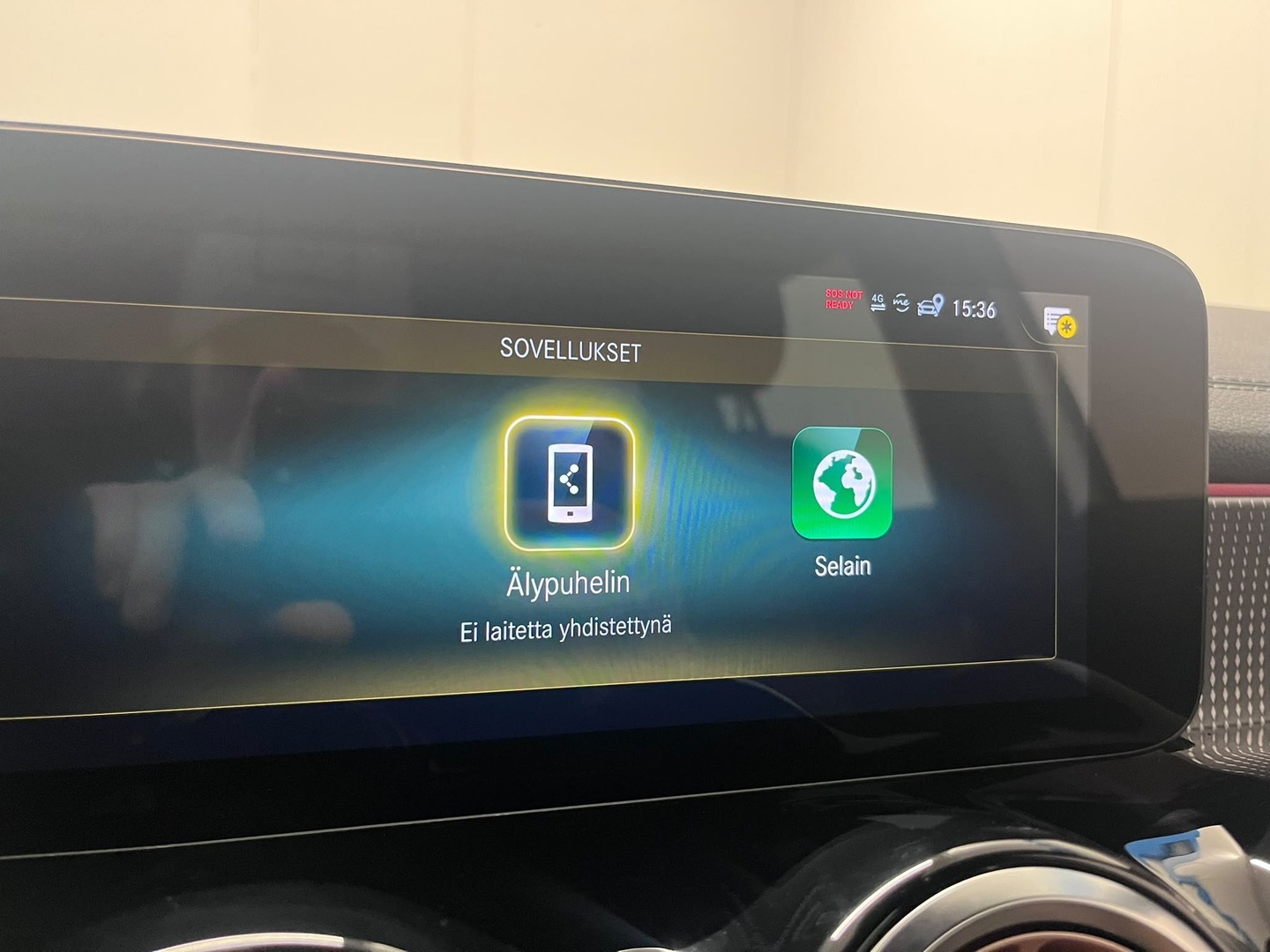 MERCEDES-BENZ EQB 2022