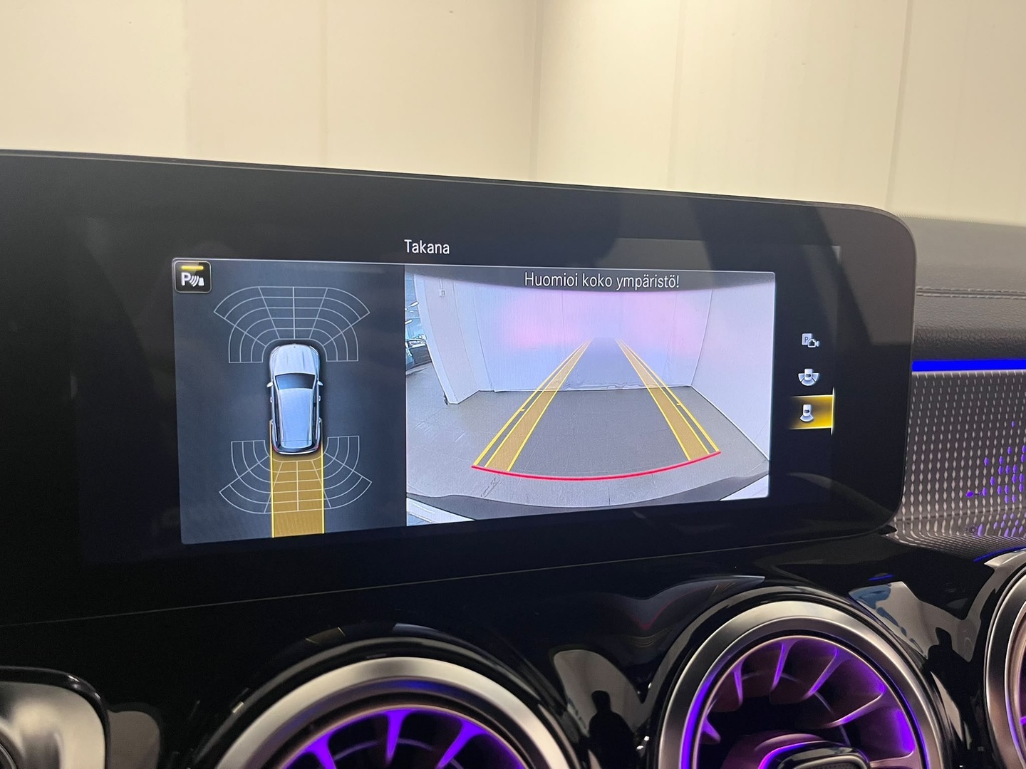 MERCEDES-BENZ EQB 2022