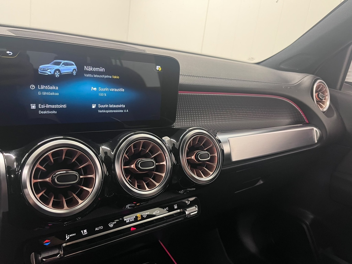 MERCEDES-BENZ EQB 2022