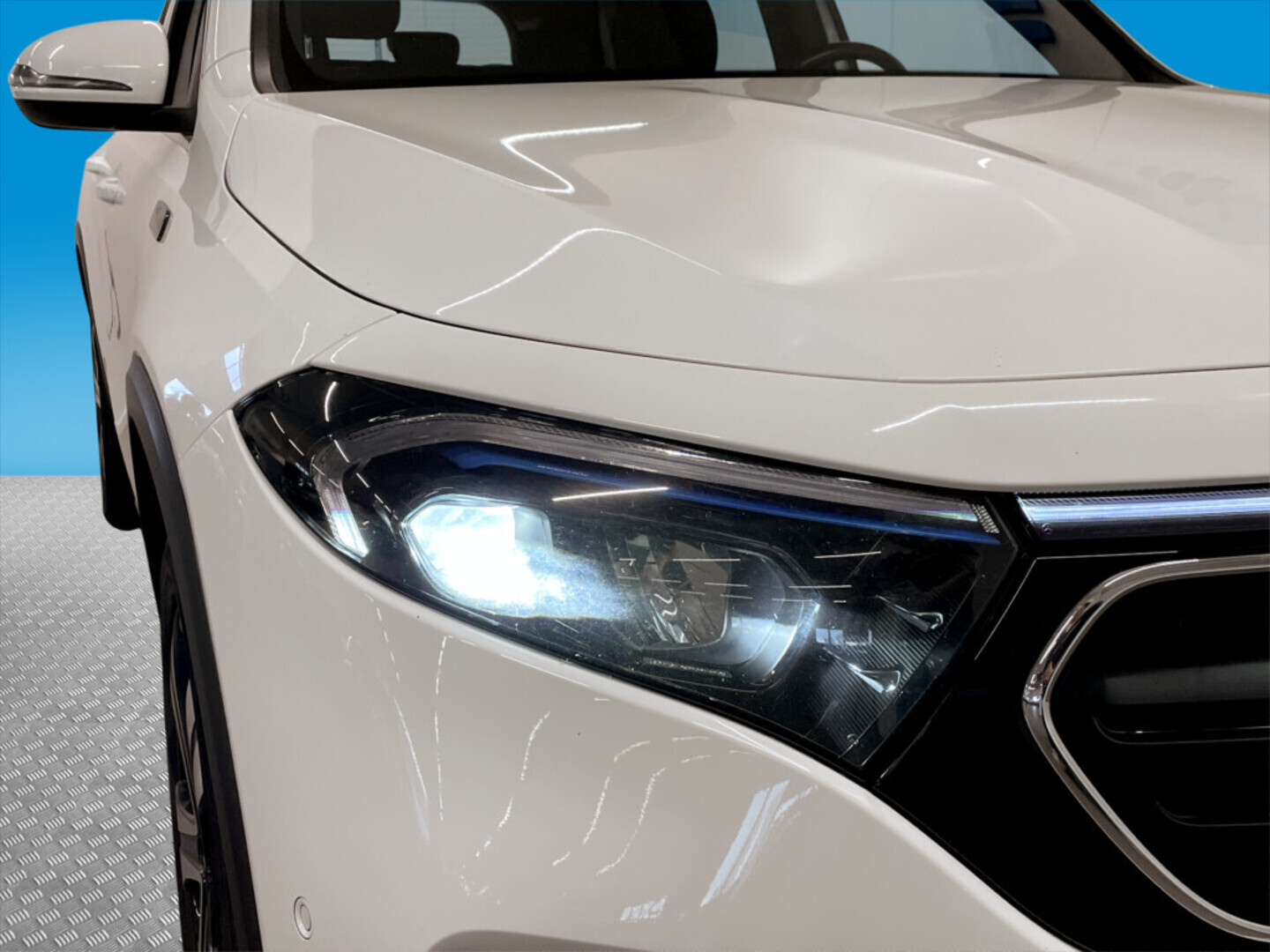 MERCEDES-BENZ EQB 2022