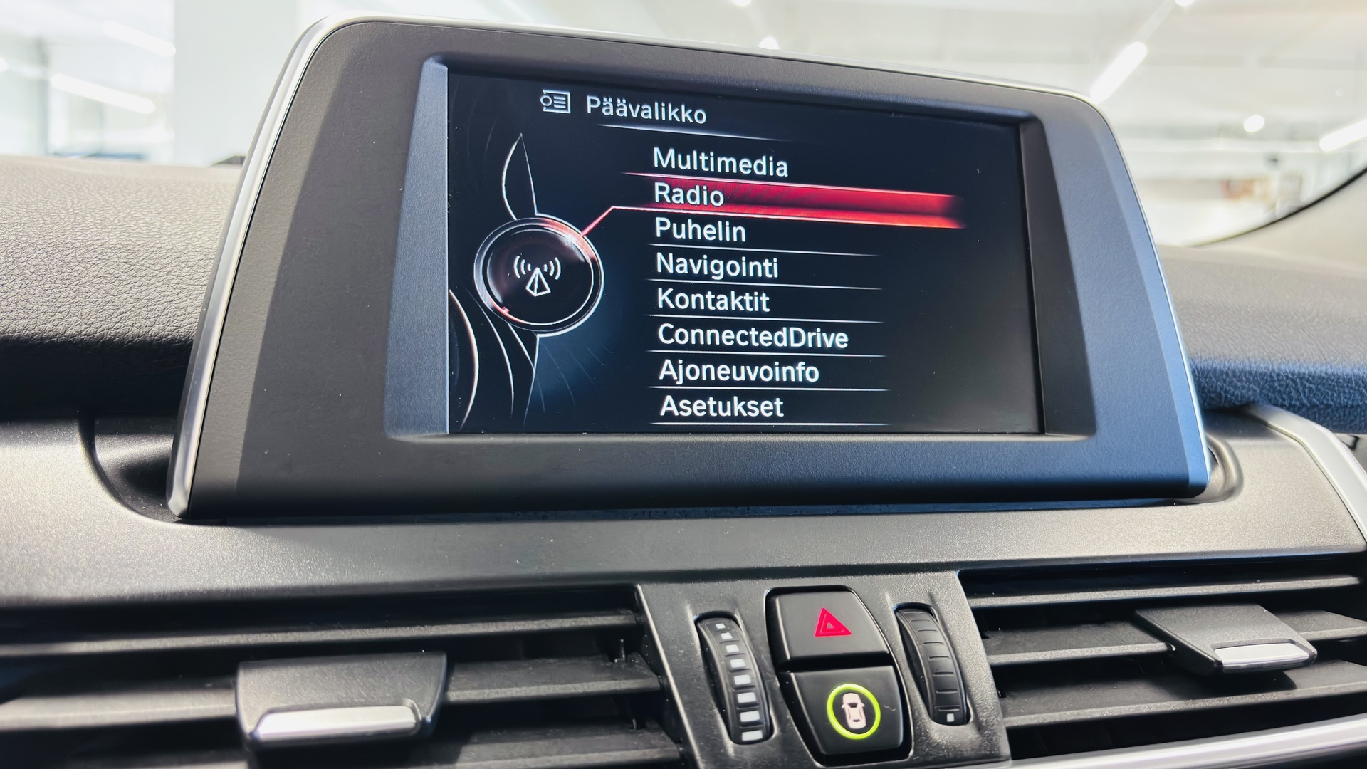 BMW 225 2017