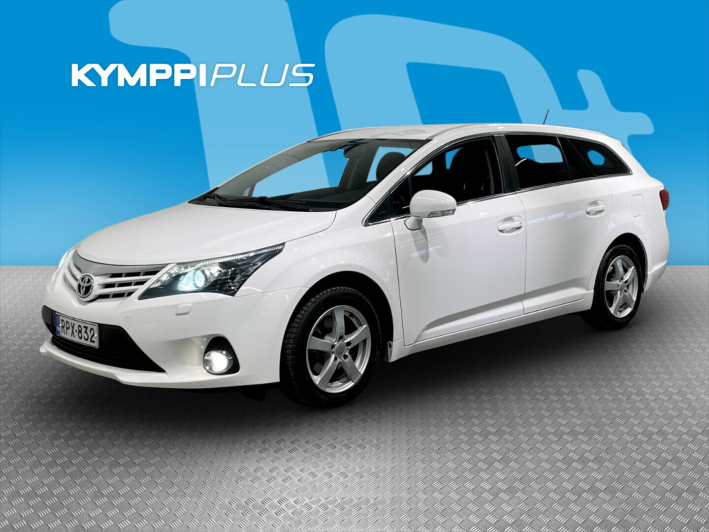 TOYOTA Avensis 2013