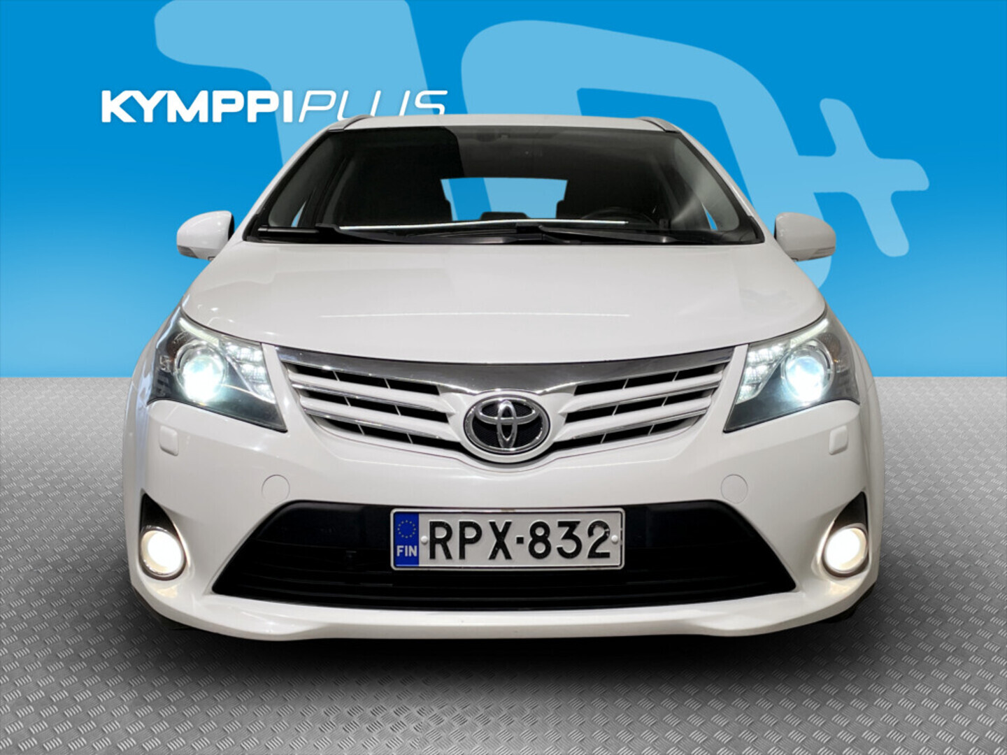 TOYOTA Avensis 2013