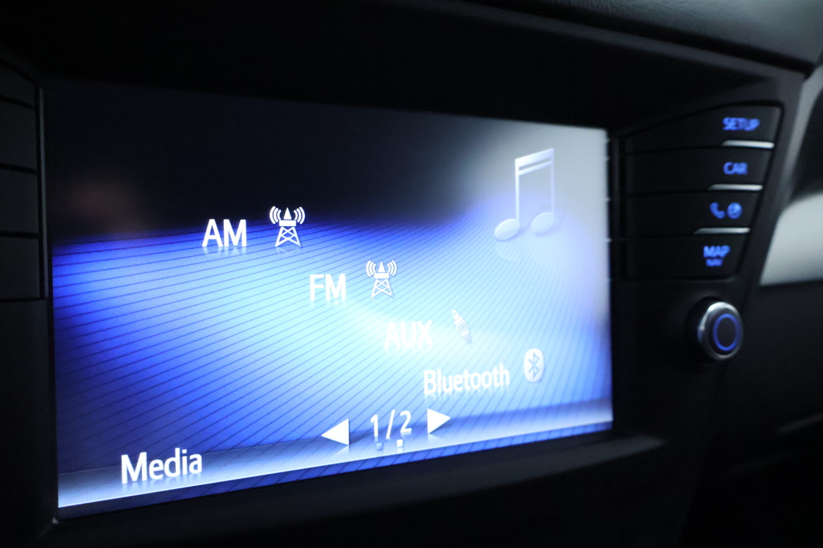 TOYOTA Avensis 2015