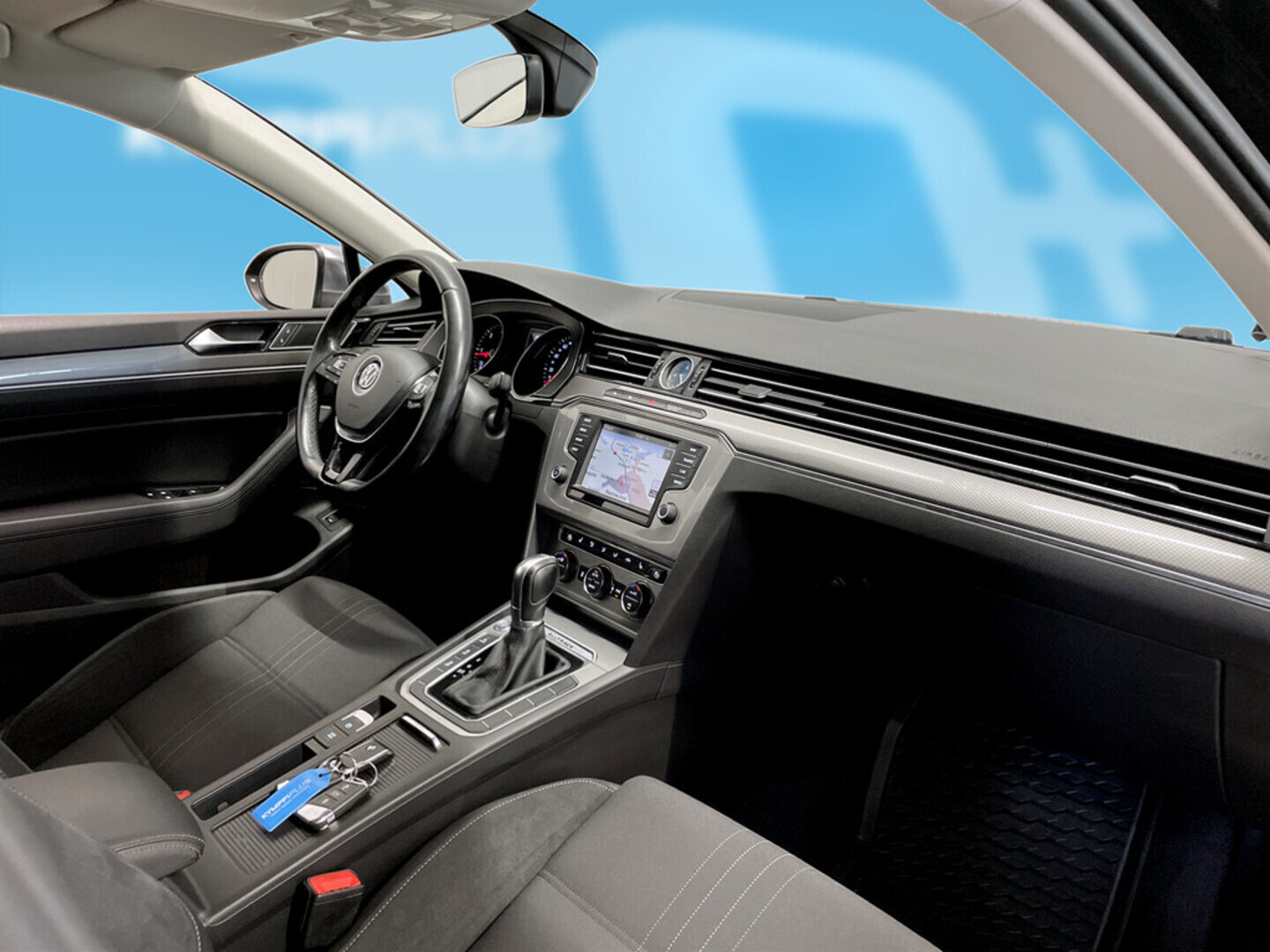 VOLKSWAGEN Passat 2017