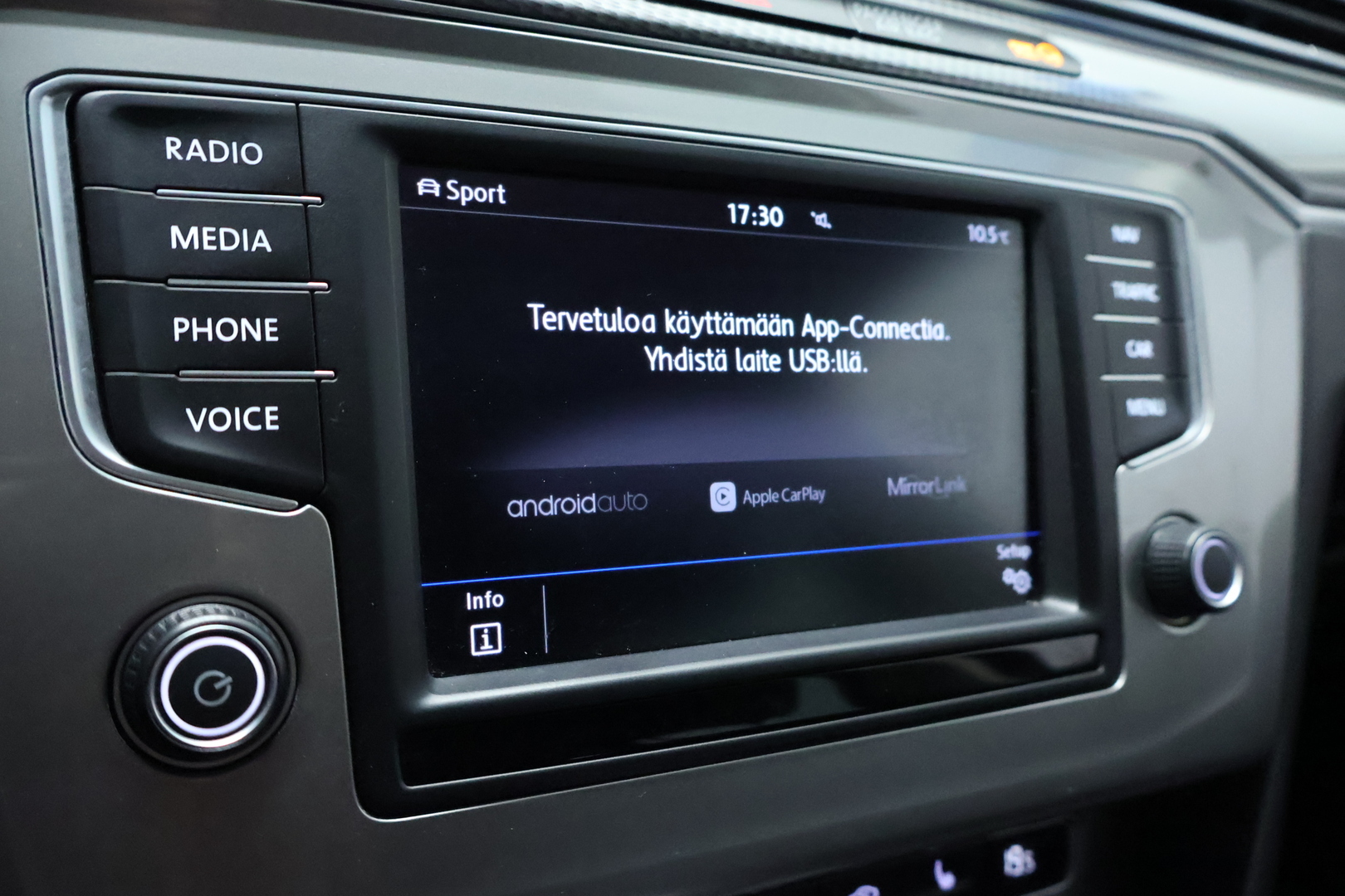 VOLKSWAGEN Passat 2017