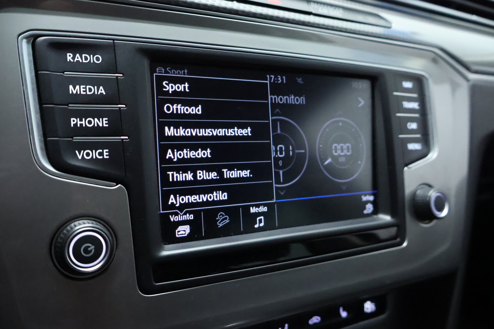 VOLKSWAGEN Passat 2017