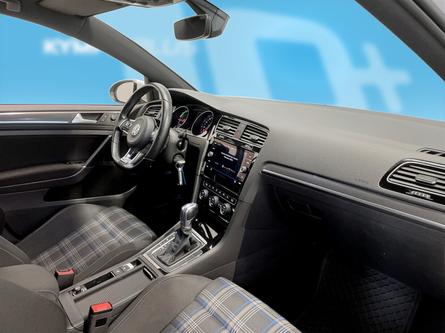 VOLKSWAGEN Golf 2019