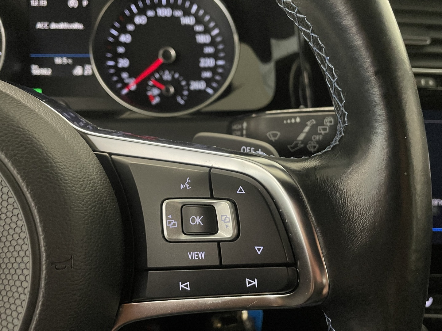VOLKSWAGEN Golf 2019