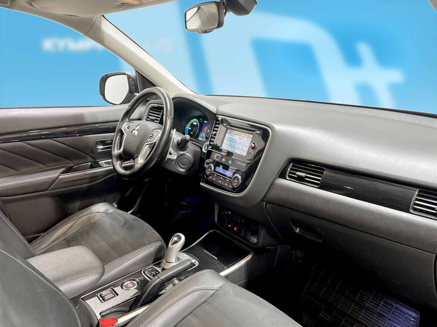 MITSUBISHI Outlander PHEV 2016