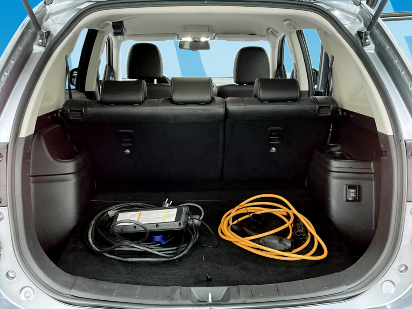 MITSUBISHI Outlander PHEV 2016