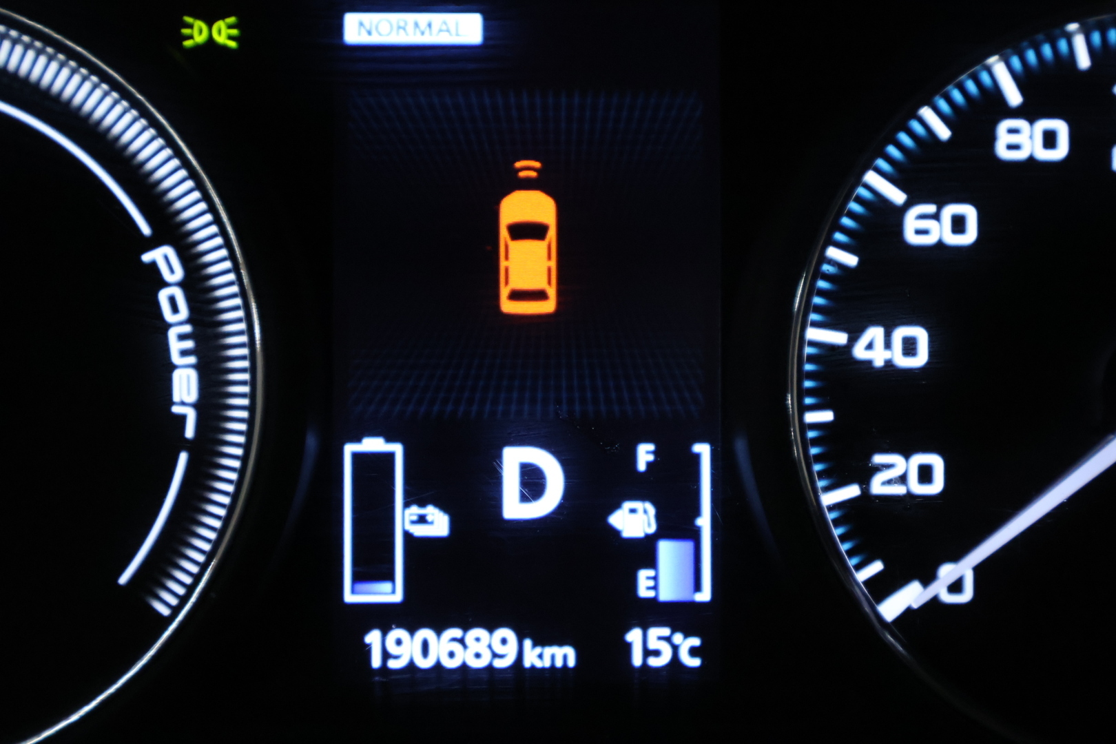 MITSUBISHI Outlander PHEV 2016