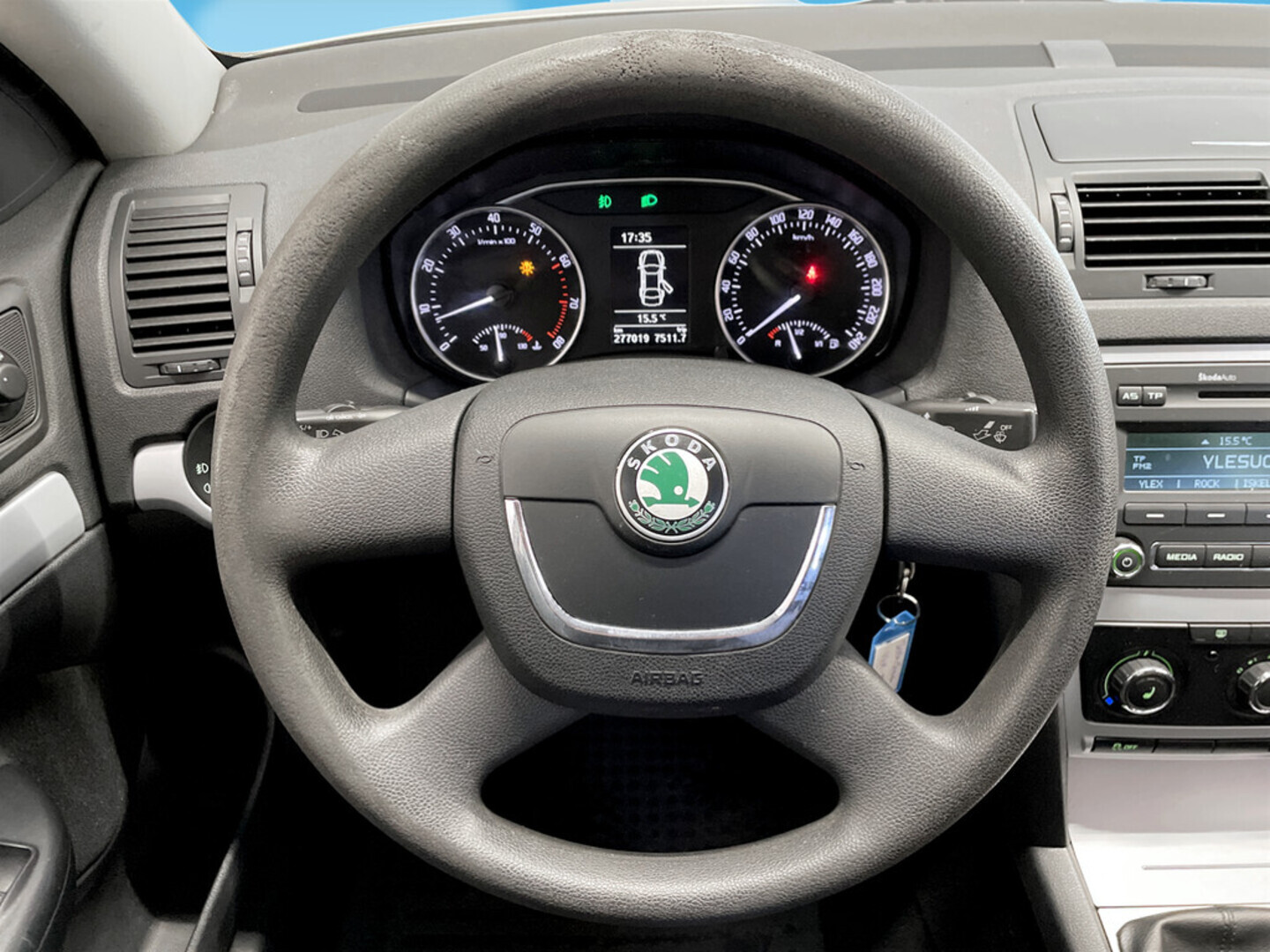SKODA Octavia 2011