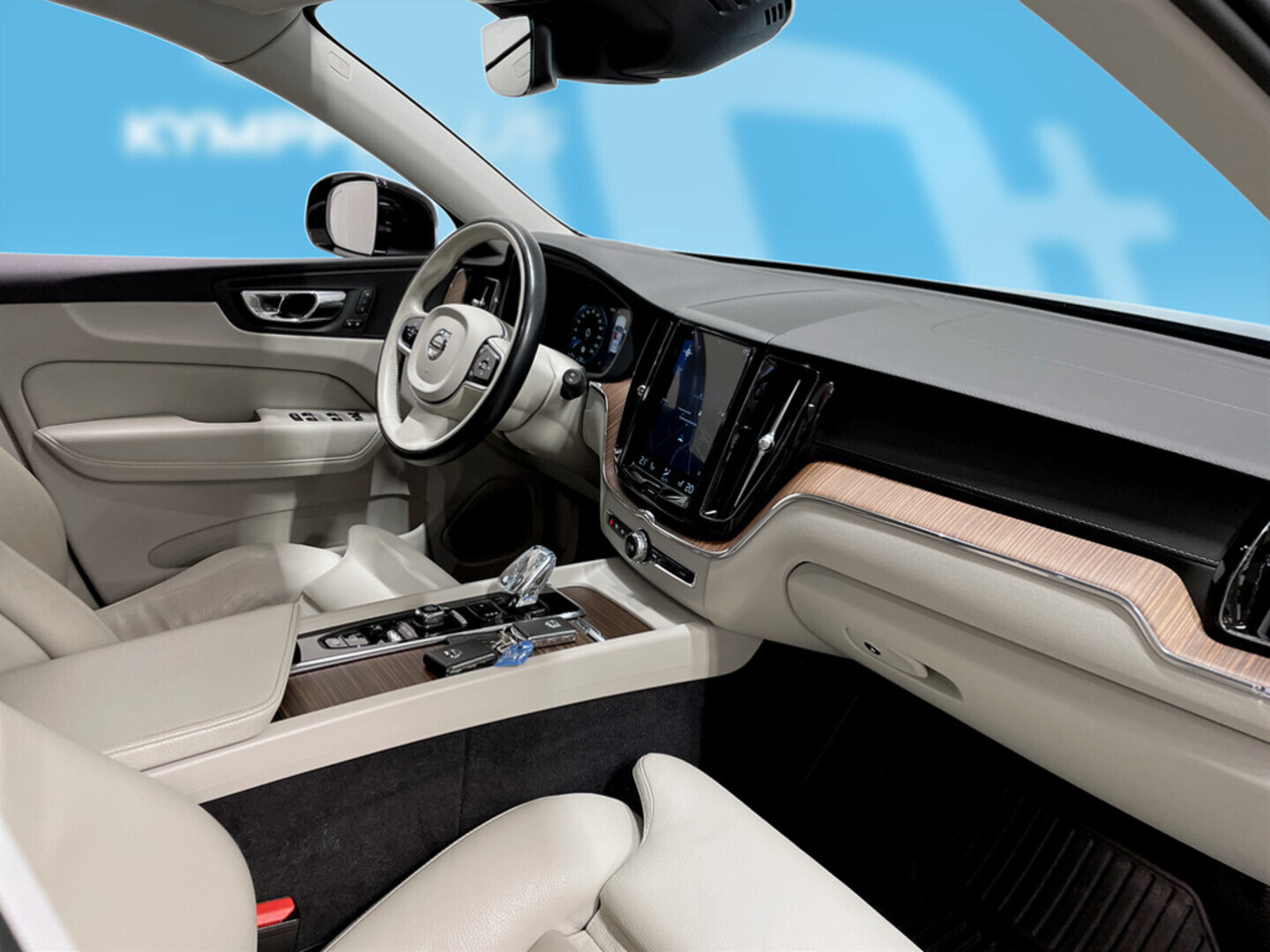 VOLVO XC60 2020