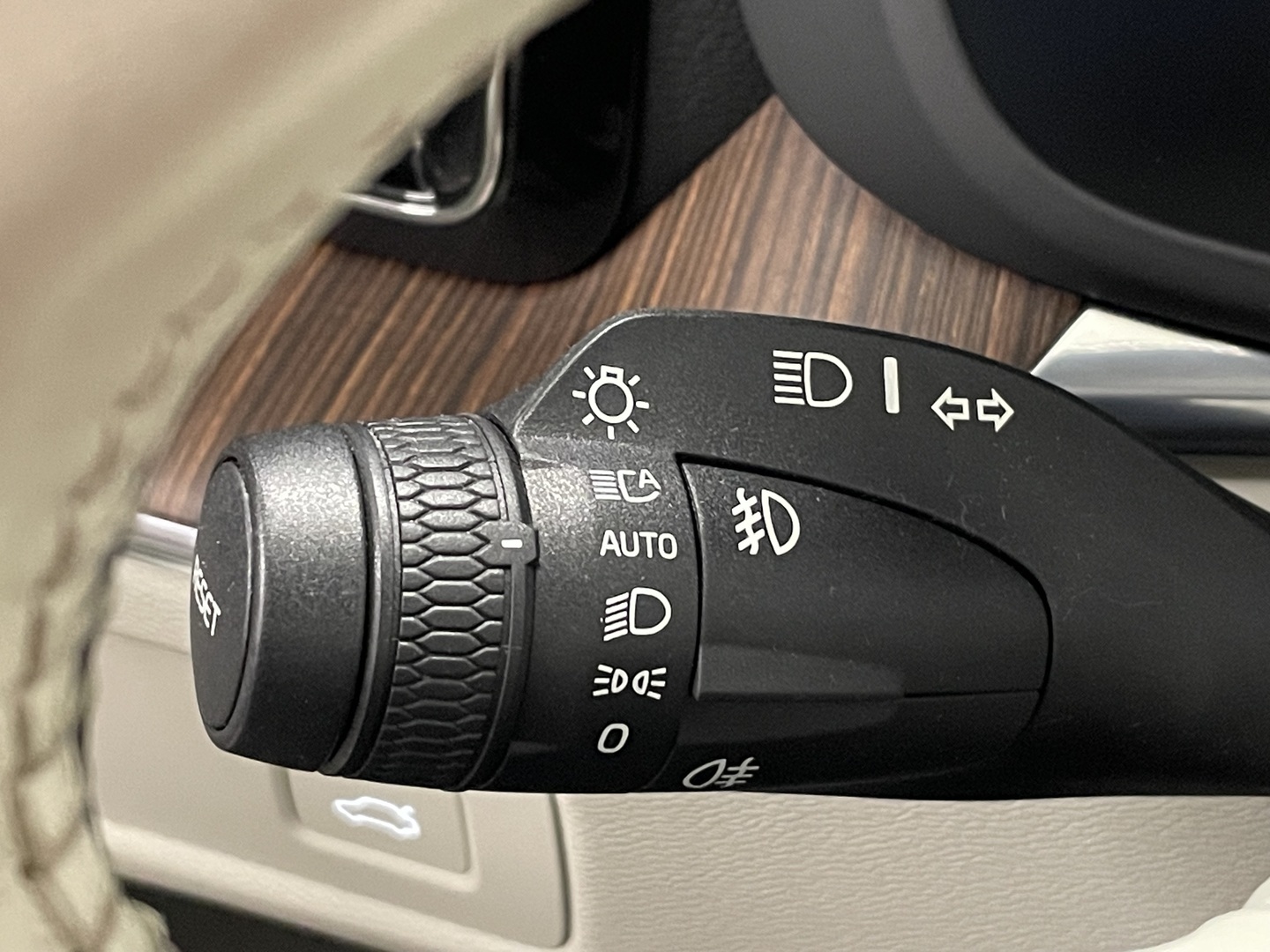 VOLVO XC60 2020