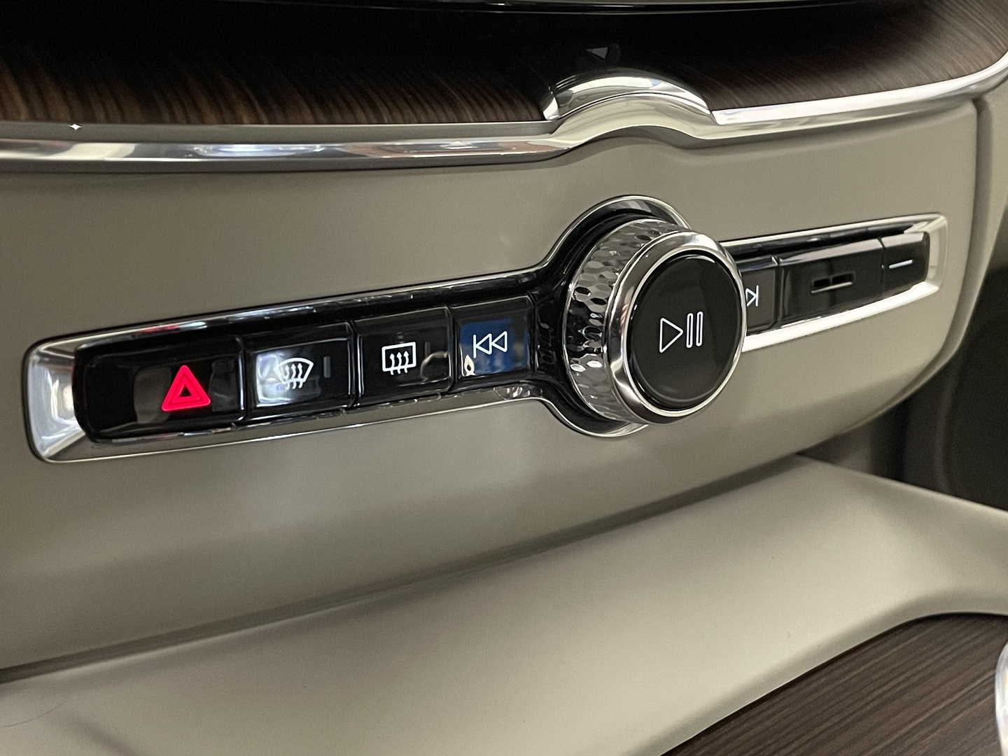 VOLVO XC60 2020