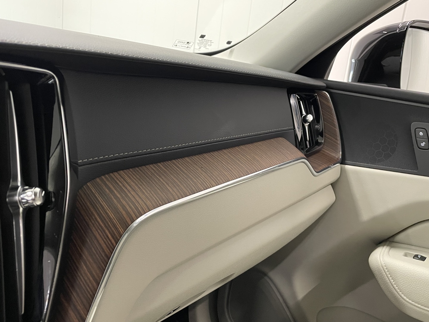 VOLVO XC60 2020