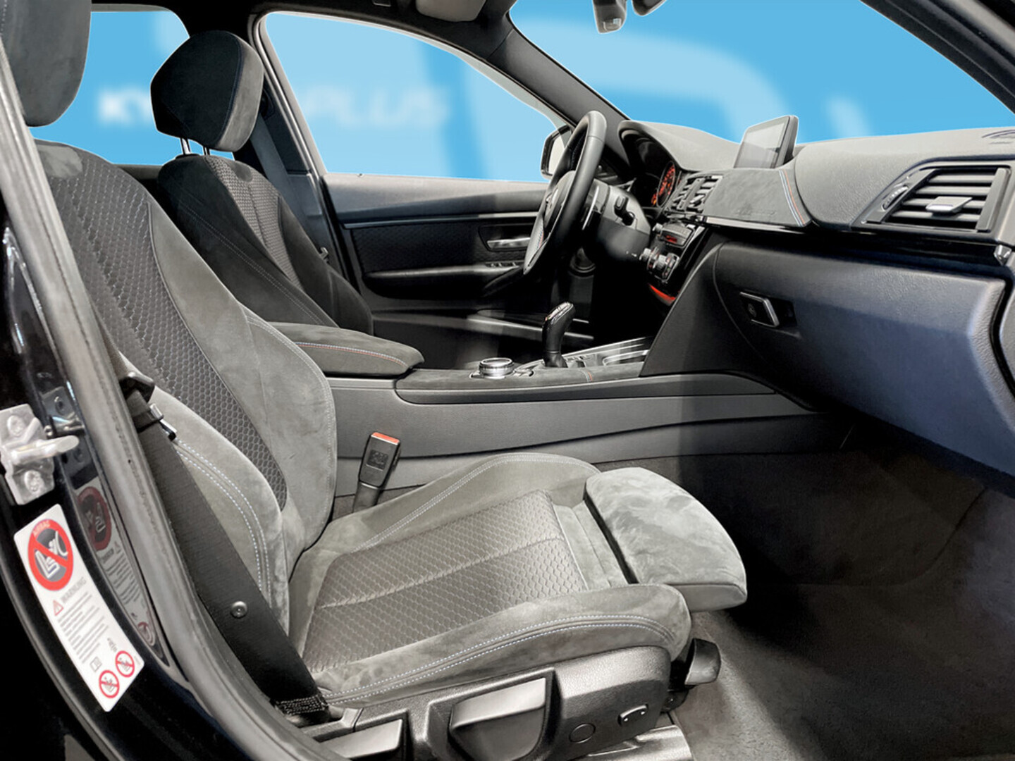 BMW 330 2014