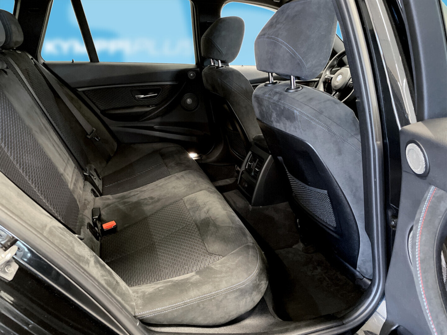 BMW 330 2014