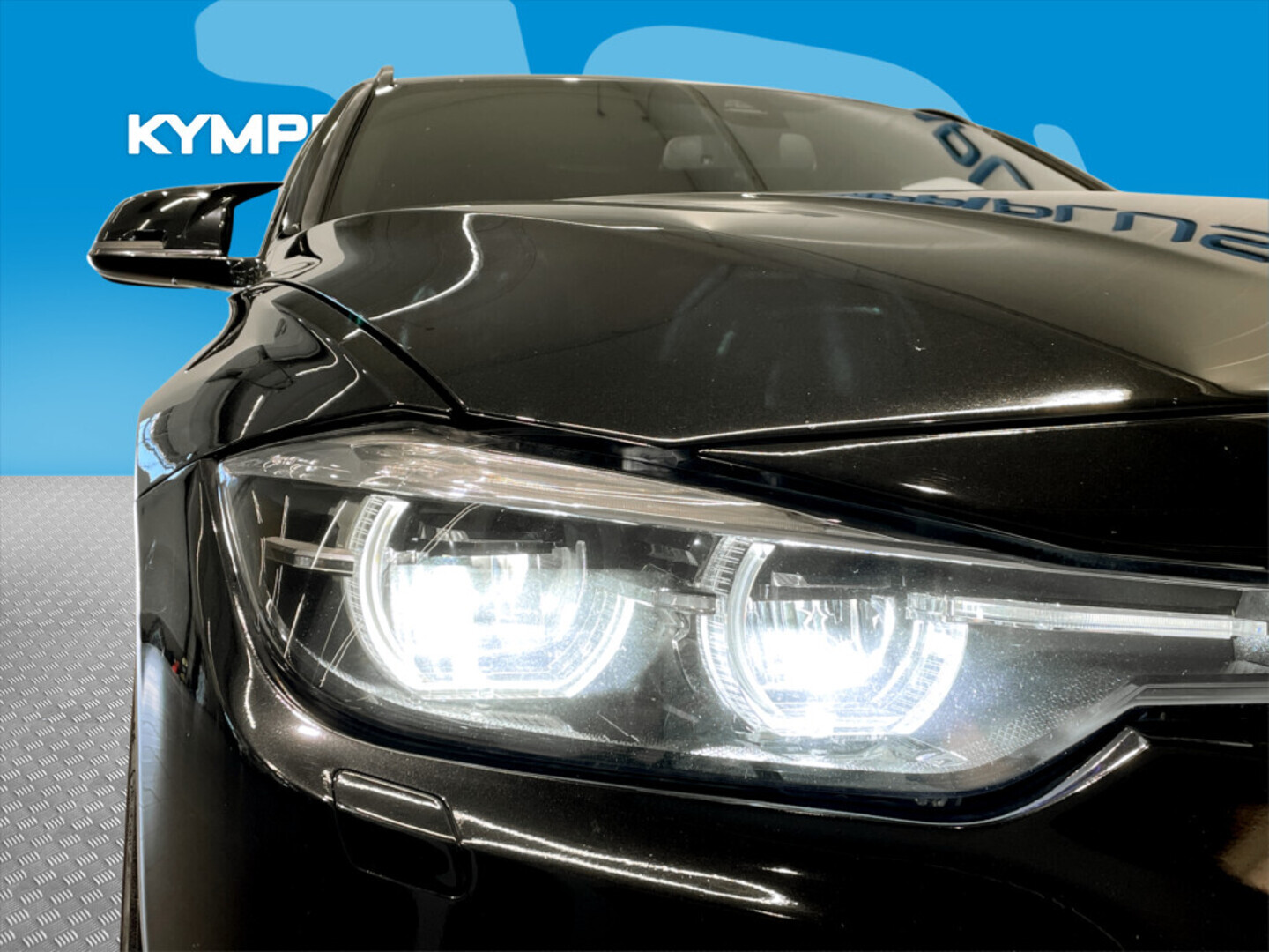 BMW 330 2014