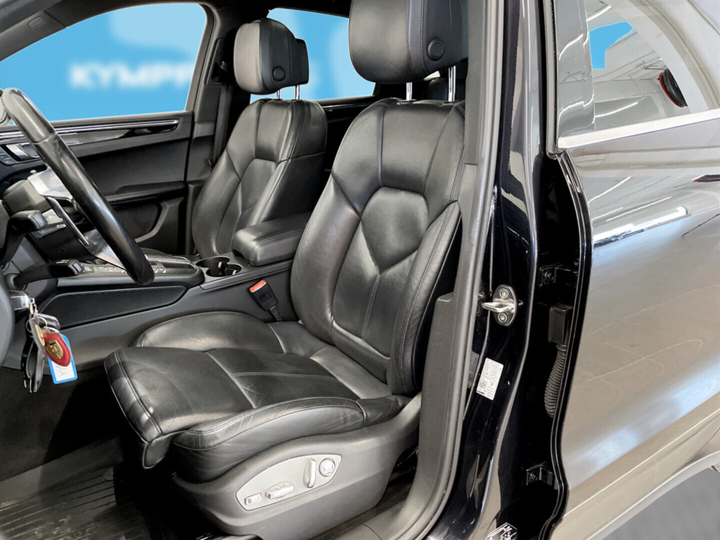 PORSCHE Macan 2015