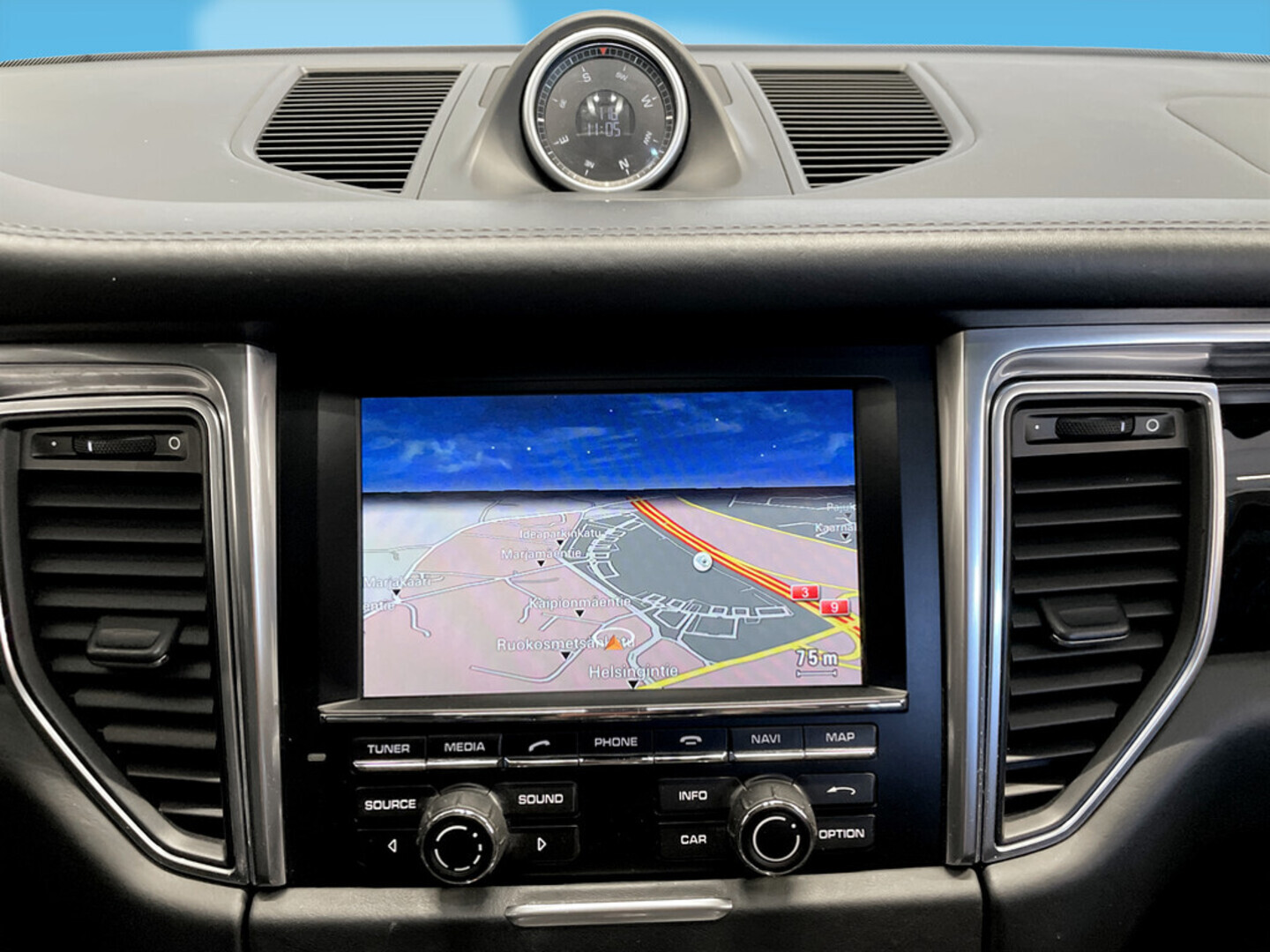PORSCHE Macan 2015