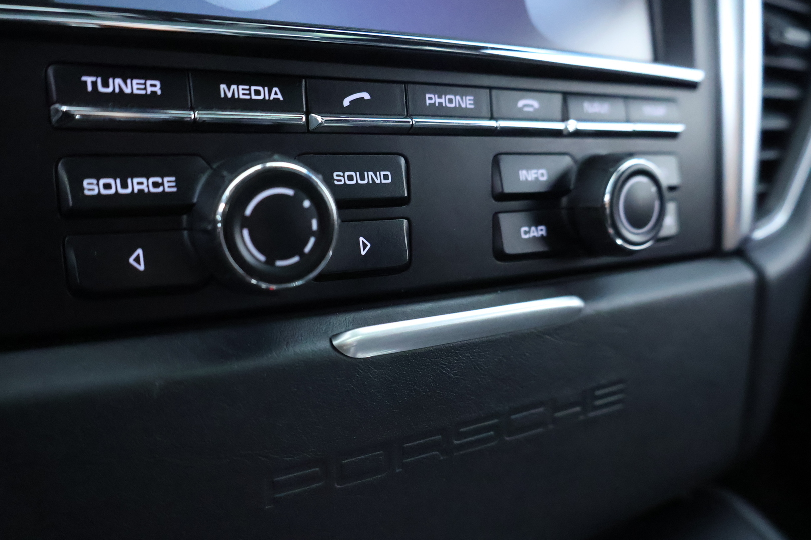 PORSCHE Macan 2015