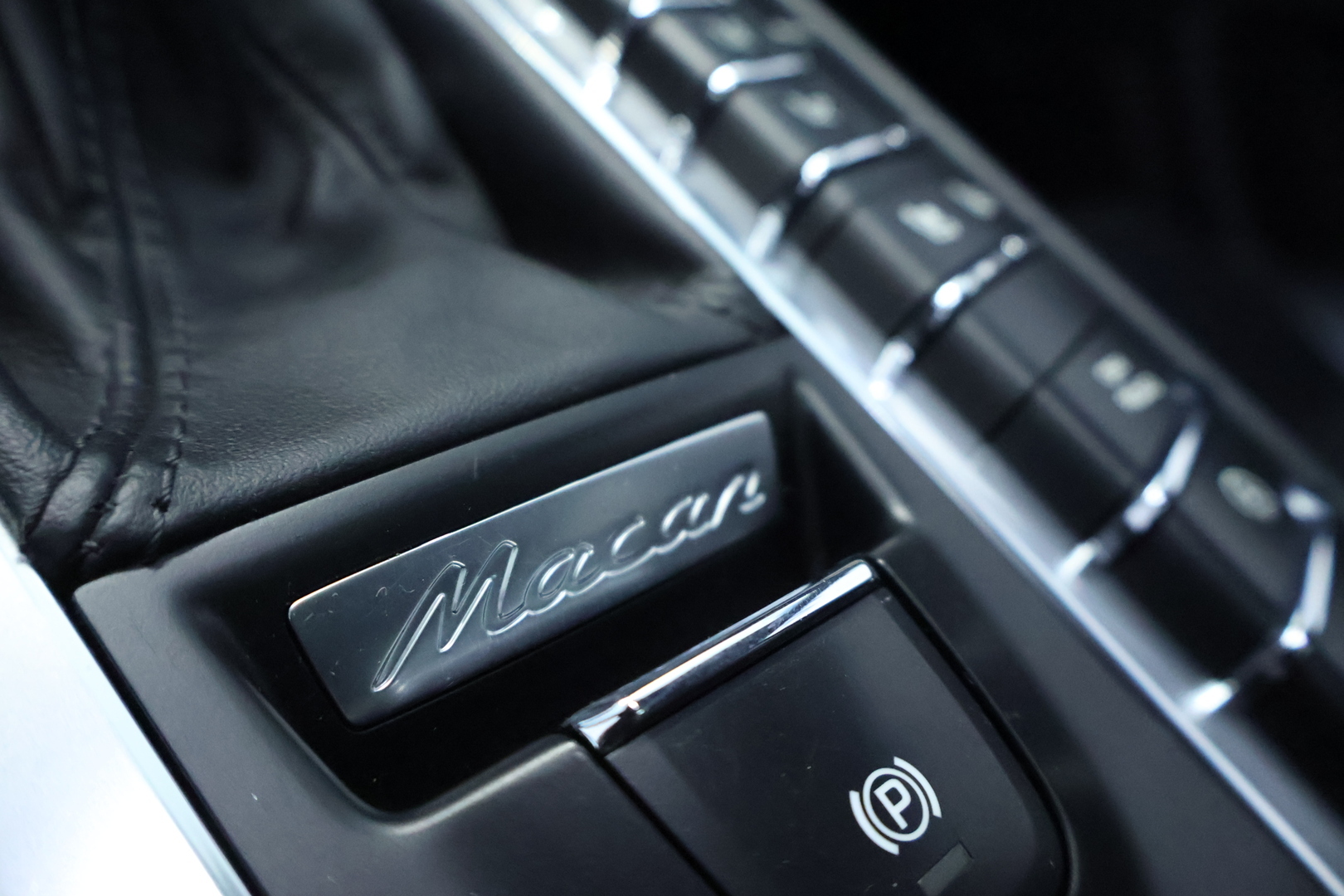 PORSCHE Macan 2015