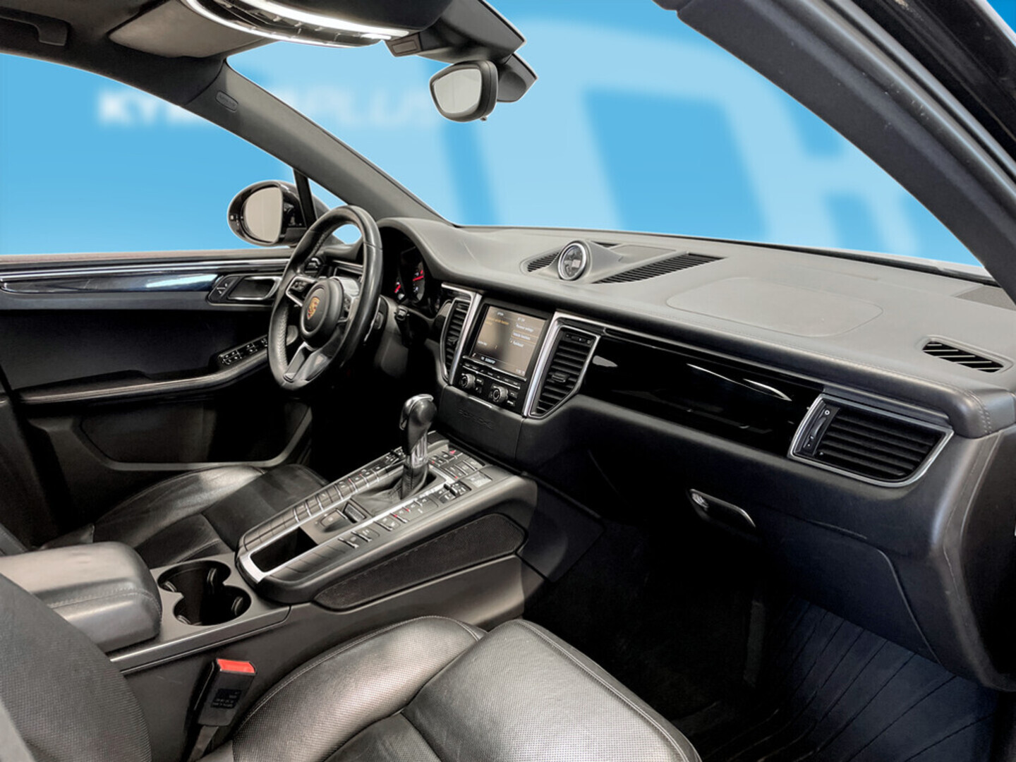 PORSCHE Macan 2015
