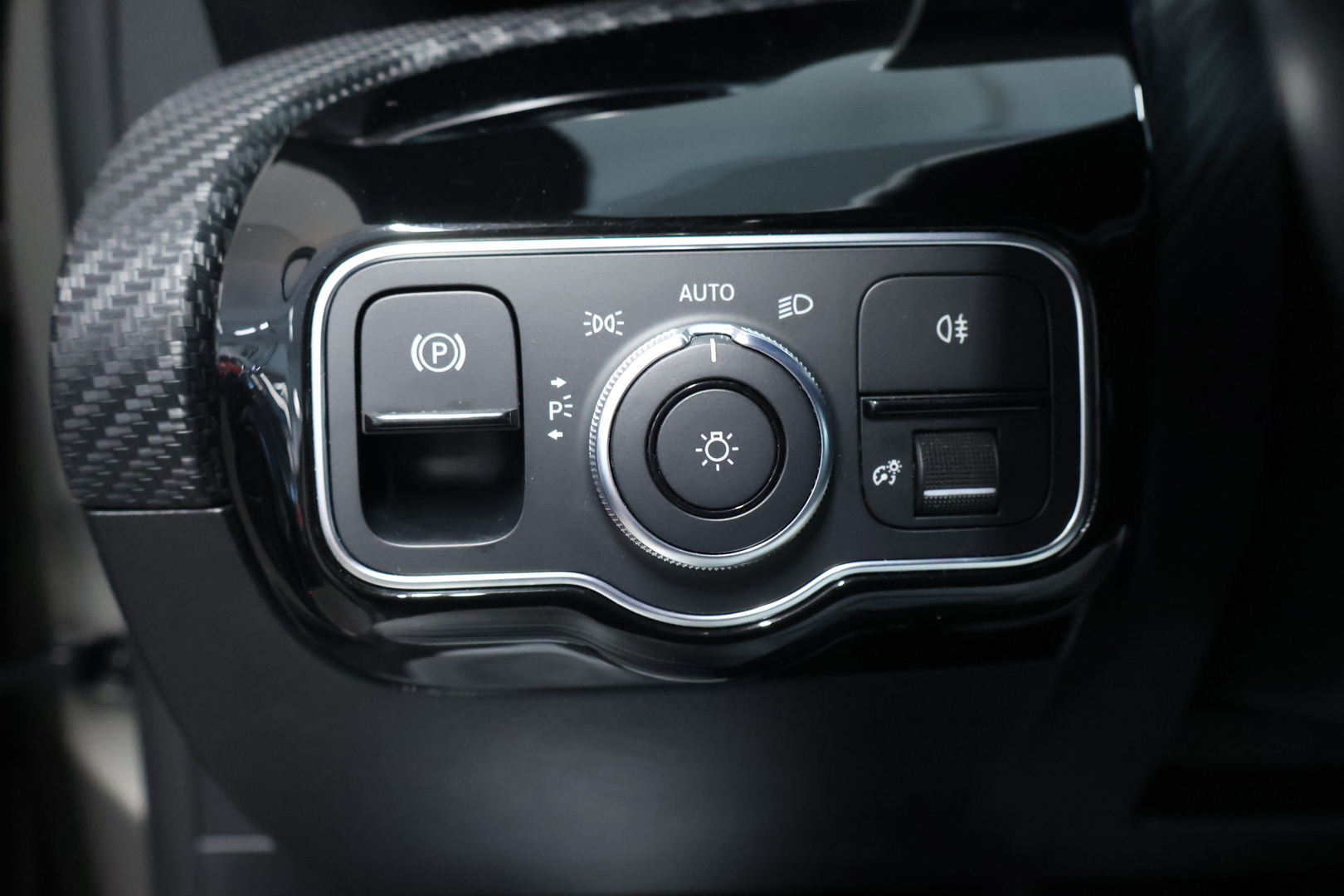 MERCEDES-BENZ A 2020