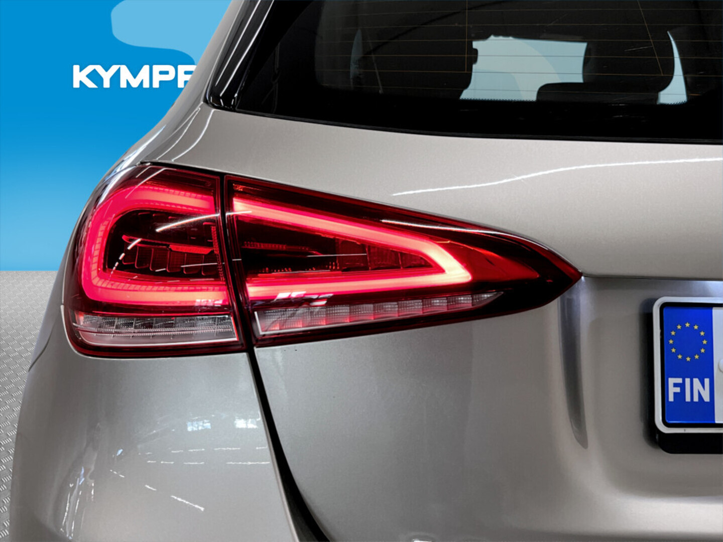 MERCEDES-BENZ A 2020