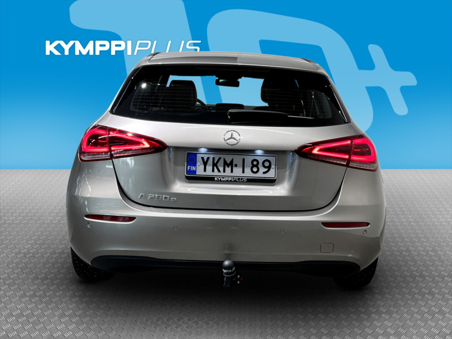 MERCEDES-BENZ A 2020