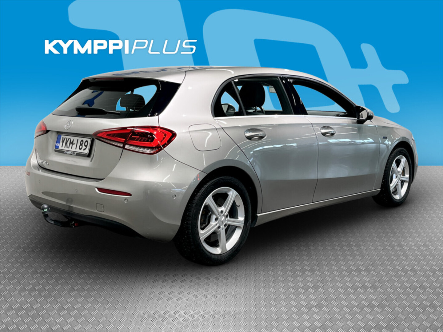 MERCEDES-BENZ A 2020