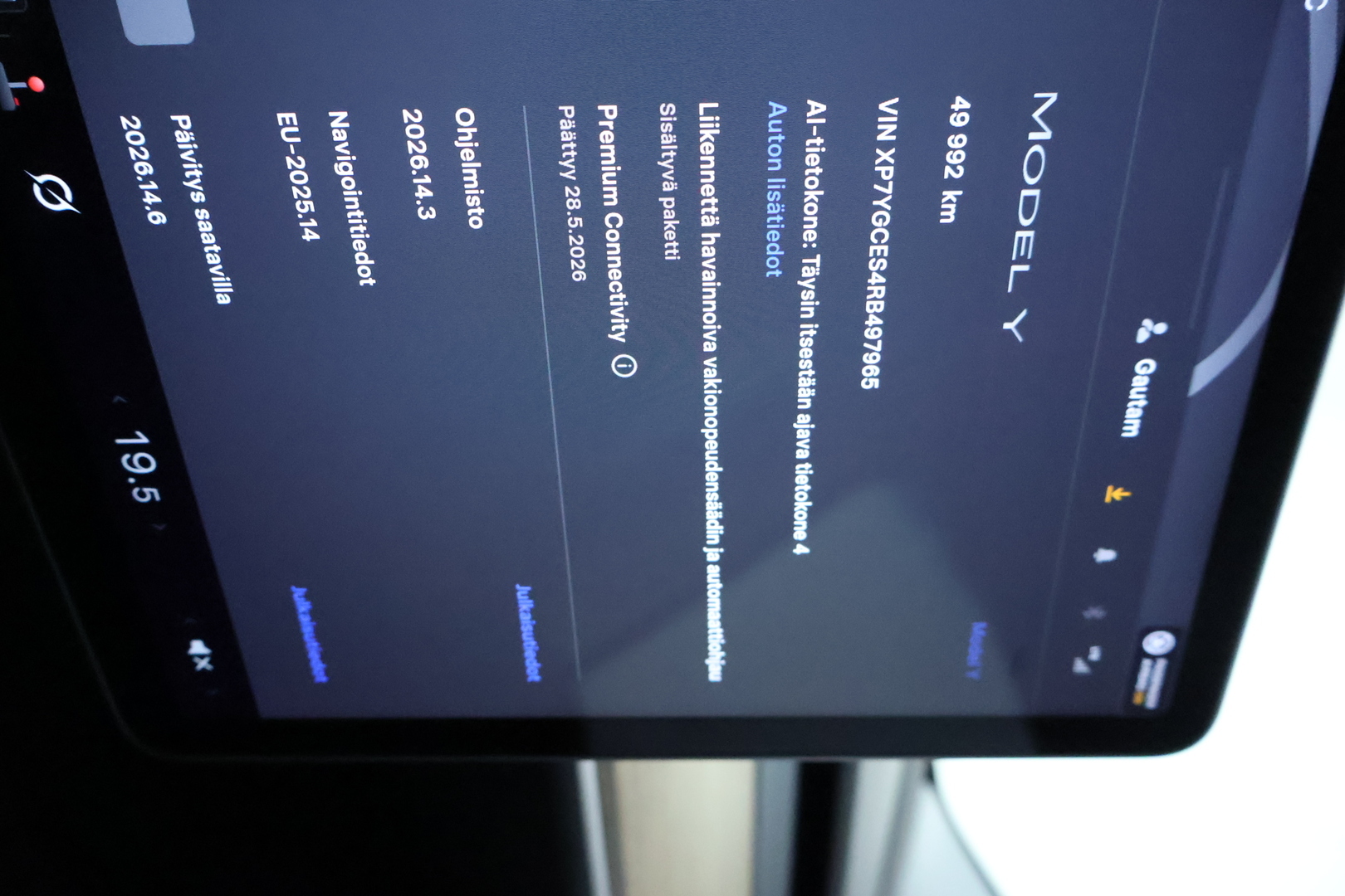 TESLA Model Y 2024