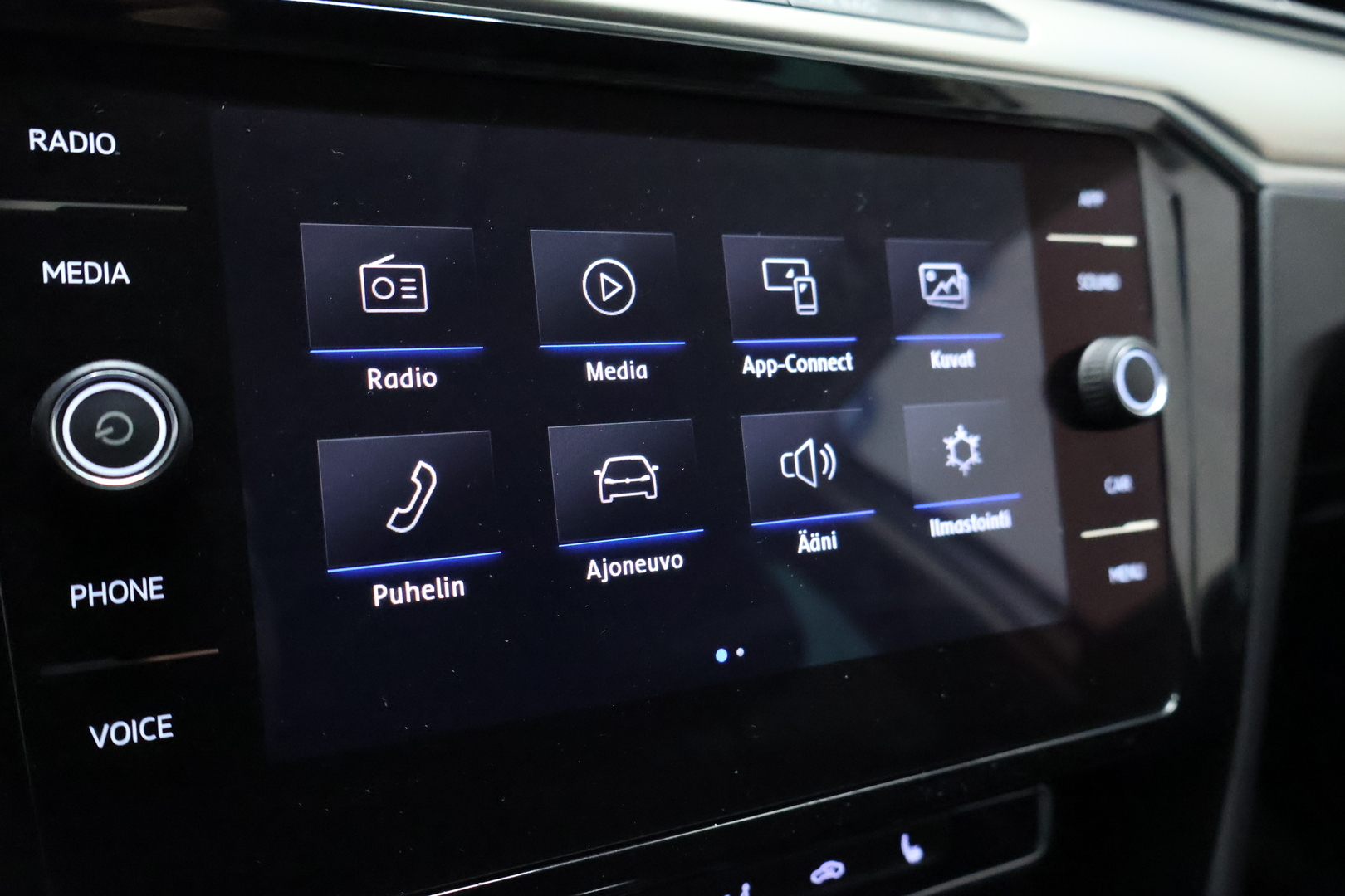 VOLKSWAGEN Passat 2018