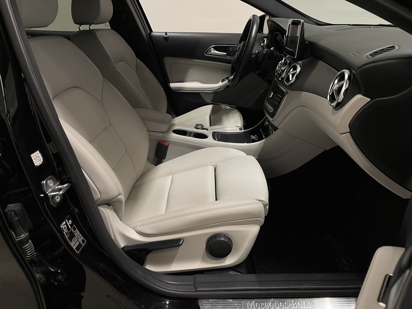 MERCEDES-BENZ GLA 2018