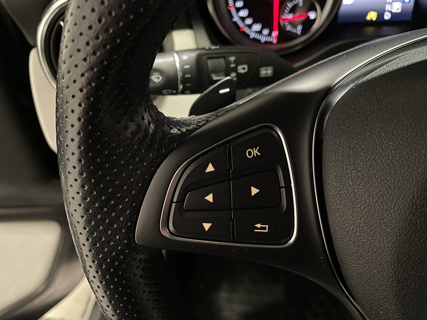 MERCEDES-BENZ GLA 2018