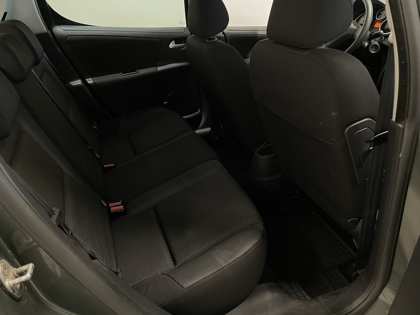 PEUGEOT 207 2011