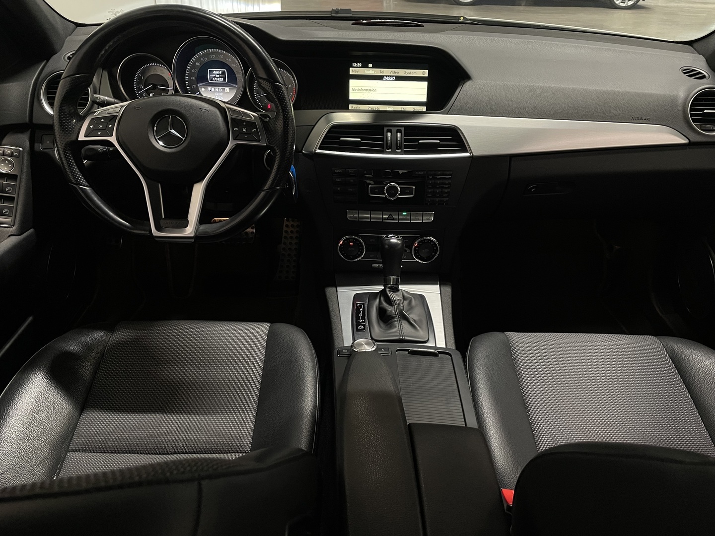 MERCEDES-BENZ C 2011