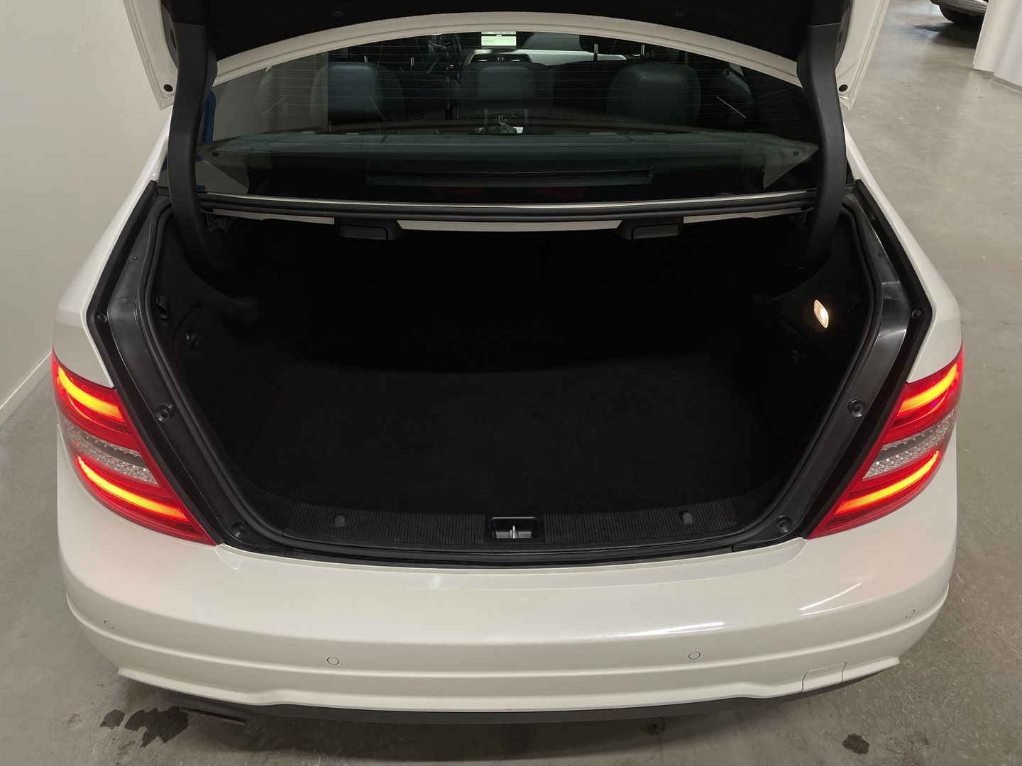 MERCEDES-BENZ C 2011