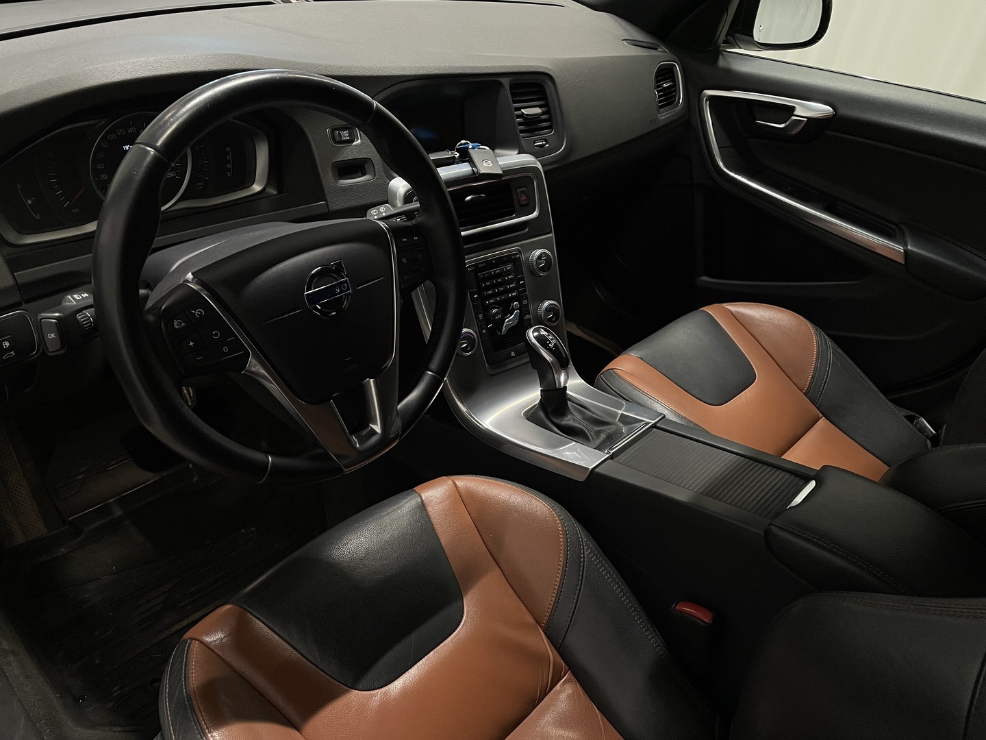 VOLVO V60 Cross Country 2016