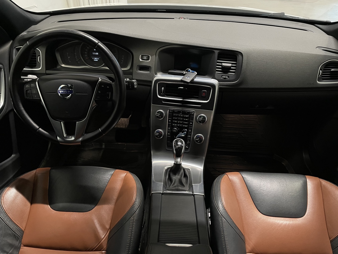 VOLVO V60 Cross Country 2016