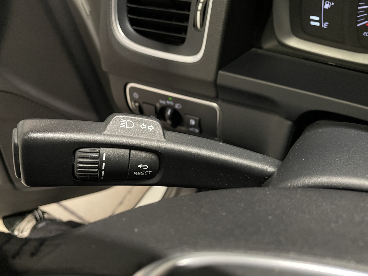 VOLVO V60 Cross Country 2016