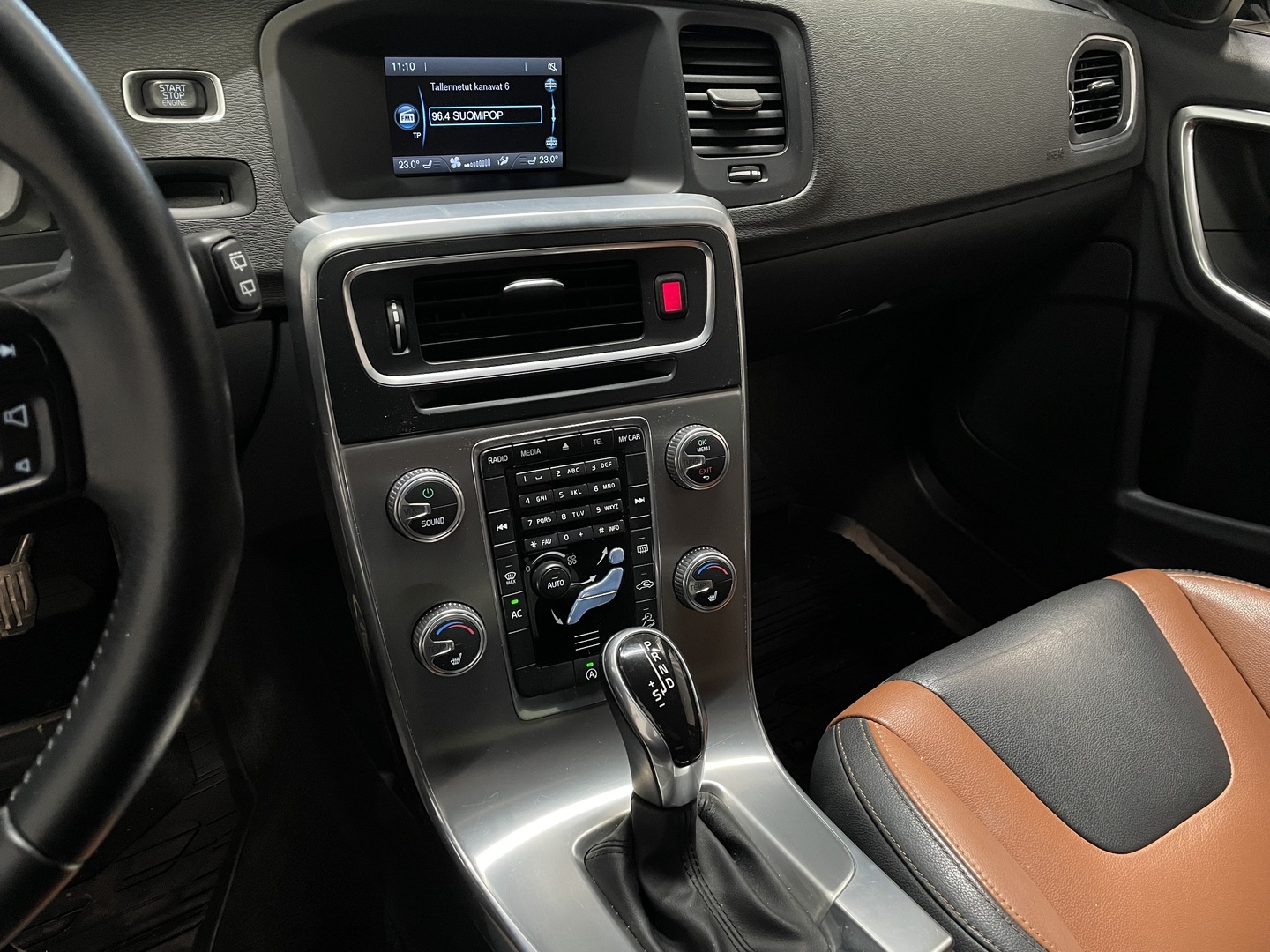 VOLVO V60 Cross Country 2016