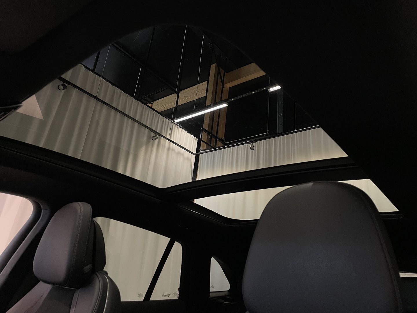 MERCEDES-BENZ EQE SUV 2023