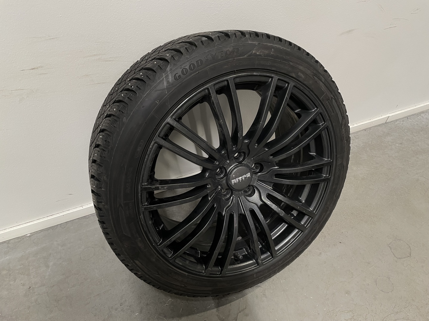 POLESTAR 2 2023